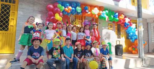 dia-divertido-loco-2024-15